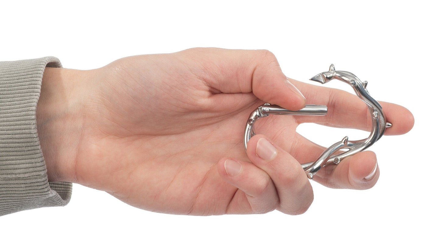 Thorn carabiner